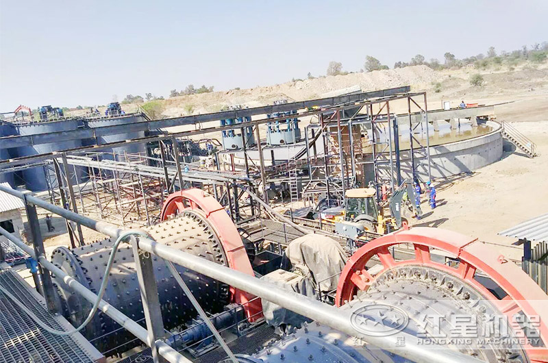 60噸球磨機現場 60噸球磨機現場