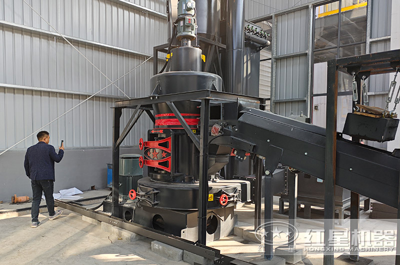 紅星高壓磨粉機(jī)制粉加工客戶現(xiàn)場實拍