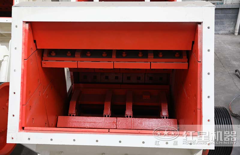 反擊式制砂機(jī)質(zhì)量過硬,耐用耐磨 反擊式制砂機(jī)質(zhì)量過硬,耐用耐磨